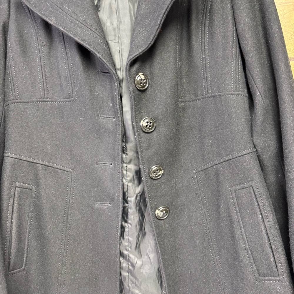 Nine West Elegant Black Pea Coat size 6 EUC fully lined - Picture 8 of 8